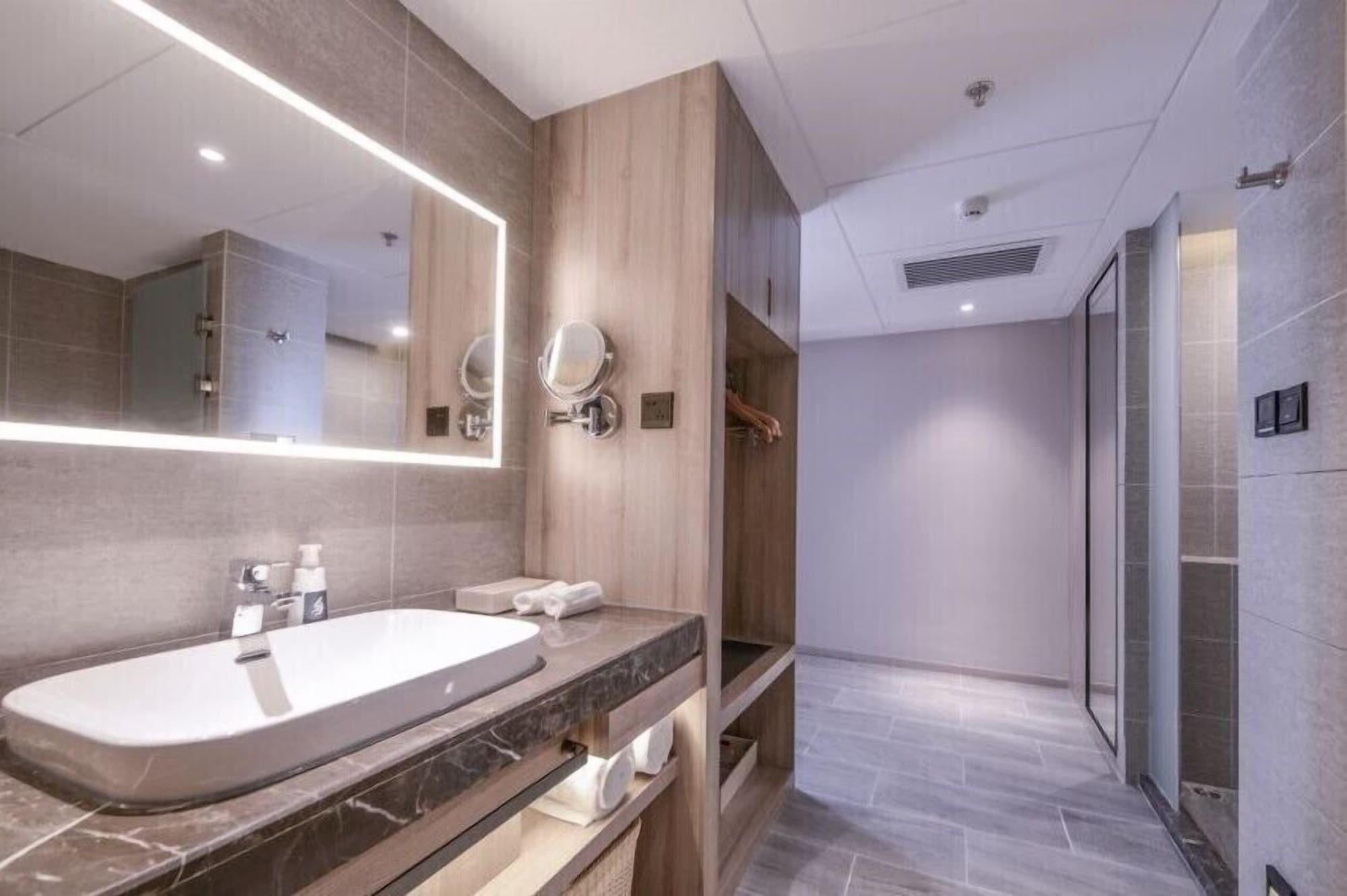 Shanghai Rongju Hotel Lujiazui Hotel المظهر الخارجي الصورة