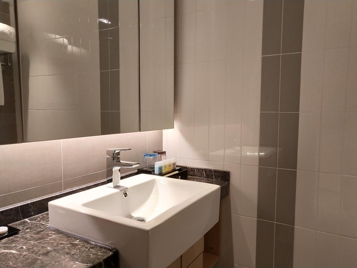 Shanghai Rongju Hotel Lujiazui Hotel المظهر الخارجي الصورة
