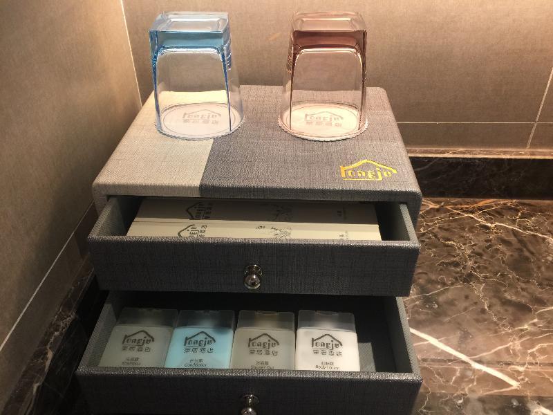 Shanghai Rongju Hotel Lujiazui Hotel المظهر الخارجي الصورة